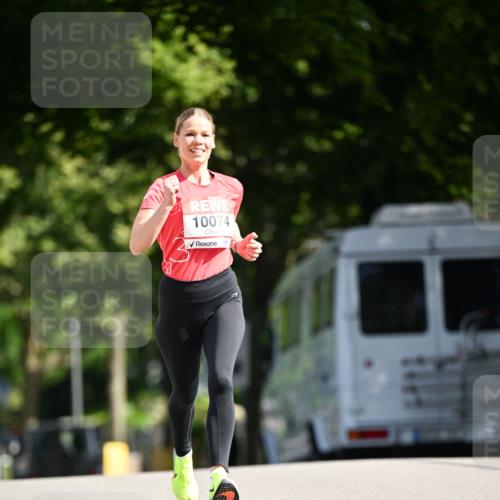 08.06.2024 - REWE Women's Run Dr. Thomas Lammeyer http://msf.ph/oto/6246819 09.06.2024 09:32:50 Laufen 10074 meine-sportfotos.de