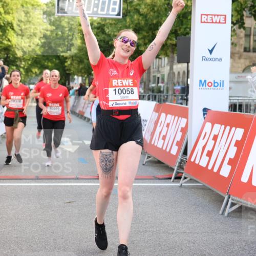 08.06.2024 - REWE Women's Run Strokosch-Dieckow http://msf.ph/oto/6246820 09.06.2024 10:00:38 Ziel 10058, 10089, 10260, 10265, 10316, 10357, 10527, 10559, 10730 meine-sportfotos.de