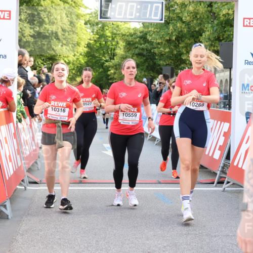 08.06.2024 - REWE Women's Run Strokosch-Dieckow http://msf.ph/oto/6246823 09.06.2024 10:00:39 Ziel 10058, 10089, 10265, 10316, 10357, 10527, 10559, 10730 meine-sportfotos.de