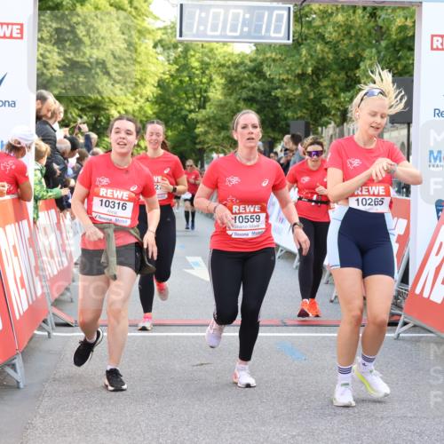 08.06.2024 - REWE Women's Run Strokosch-Dieckow http://msf.ph/oto/6246830 09.06.2024 10:00:39 Ziel 10058, 10089, 10265, 10316, 10357, 10527, 10559, 10730 meine-sportfotos.de