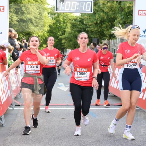 08.06.2024 - REWE Women's Run Strokosch-Dieckow http://msf.ph/oto/6246839 09.06.2024 10:00:40 Ziel 10058, 10089, 10265, 10316, 10357, 10527, 10559, 10730 meine-sportfotos.de