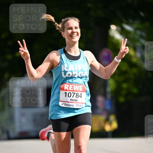 08.06.2024 - REWE Women's Run Dr. Thomas Lammeyer http://msf.ph/oto/6246893 09.06.2024 09:33:02 Laufen 10784 meine-sportfotos.de