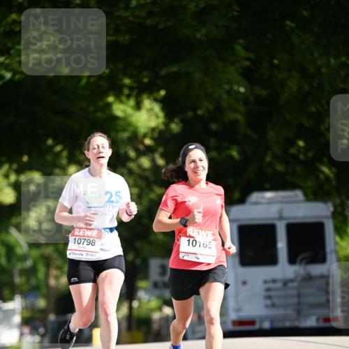 08.06.2024 - REWE Women's Run Dr. Thomas Lammeyer http://msf.ph/oto/6246903 09.06.2024 09:33:06 Laufen 224, 25, 10798, 10165 meine-sportfotos.de