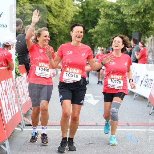 08.06.2024 - REWE Women's Run Strokosch-Dieckow http://msf.ph/oto/6246906 09.06.2024 10:00:57 Ziel 10009, 10093, 10176, 10181, 10264, 10341, 10496, 10519, 10567, 10766 meine-sportfotos.de