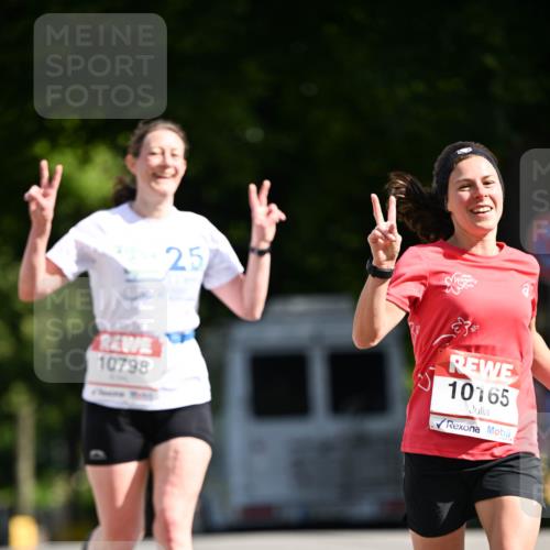 08.06.2024 - REWE Women's Run Dr. Thomas Lammeyer http://msf.ph/oto/6246917 09.06.2024 09:33:08 Laufen 25, 10798, 10165 meine-sportfotos.de
