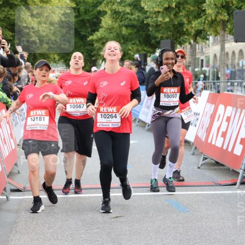 08.06.2024 - REWE Women's Run Strokosch-Dieckow http://msf.ph/oto/6246921 09.06.2024 10:01:02 Ziel 10076, 10093, 10181, 10264, 10285, 10287, 10341, 10432, 10440, 10462, 10567, 10621, 10634, 10747, 10766 meine-sportfotos.de