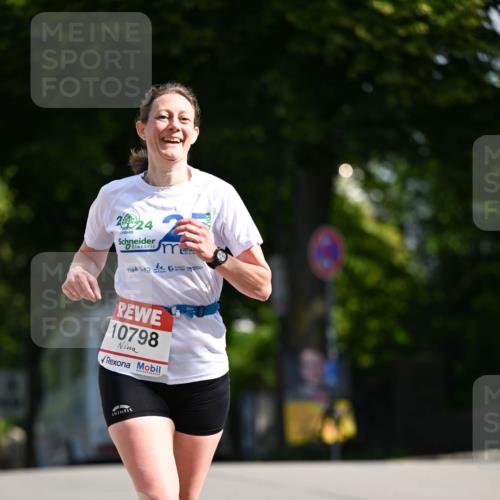 08.06.2024 - REWE Women's Run Dr. Thomas Lammeyer http://msf.ph/oto/6246926 09.06.2024 09:33:08 Laufen 224, 10798 meine-sportfotos.de