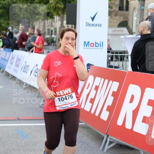 08.06.2024 - REWE Women's Run Strokosch-Dieckow http://msf.ph/oto/6246939 09.06.2024 10:01:17 Ziel 10468, 10476, 10657 meine-sportfotos.de