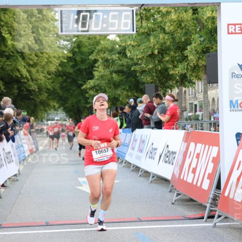 08.06.2024 - REWE Women's Run Strokosch-Dieckow http://msf.ph/oto/6246958 09.06.2024 10:01:25 Ziel 10468, 10531, 10657 meine-sportfotos.de
