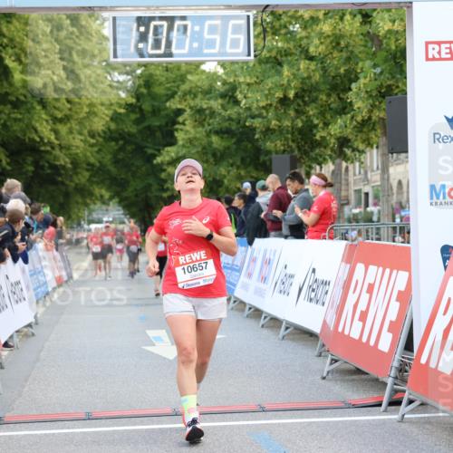 08.06.2024 - REWE Women's Run Strokosch-Dieckow http://msf.ph/oto/6246964 09.06.2024 10:01:25 Ziel 10468, 10531, 10657 meine-sportfotos.de