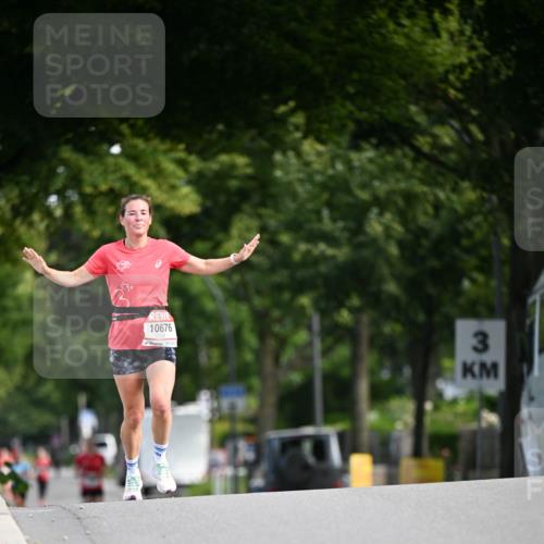 08.06.2024 - REWE Women's Run Dr. Thomas Lammeyer http://msf.ph/oto/6247005 09.06.2024 09:34:17 Laufen 10676, 3 meine-sportfotos.de