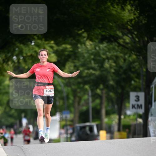 08.06.2024 - REWE Women's Run Dr. Thomas Lammeyer http://msf.ph/oto/6247008 09.06.2024 09:34:17 Laufen 10676, 3 meine-sportfotos.de
