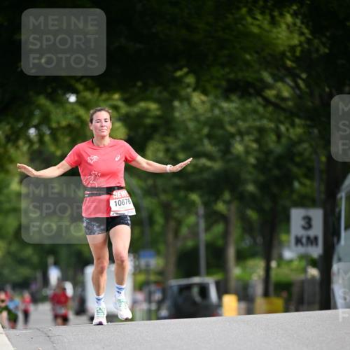 08.06.2024 - REWE Women's Run Dr. Thomas Lammeyer http://msf.ph/oto/6247010 09.06.2024 09:34:17 Laufen 10676, 3 meine-sportfotos.de