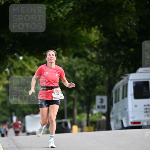 08.06.2024 - REWE Women's Run Dr. Thomas Lammeyer http://msf.ph/oto/6247013 09.06.2024 09:34:19 Laufen 10676 meine-sportfotos.de