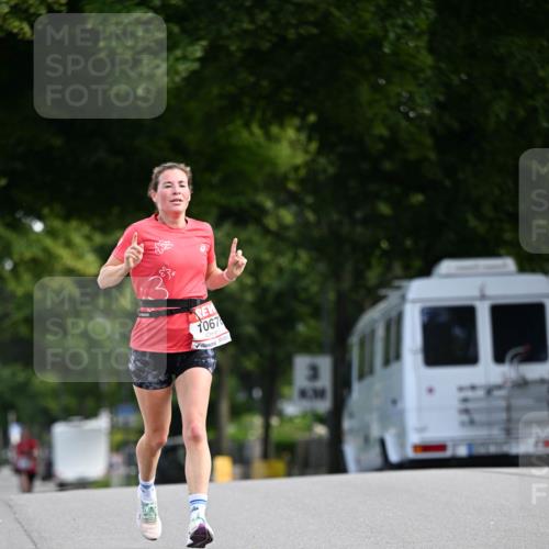 08.06.2024 - REWE Women's Run Dr. Thomas Lammeyer http://msf.ph/oto/6247017 09.06.2024 09:34:19 Laufen 3, 1067, 8, 38 meine-sportfotos.de