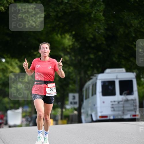 08.06.2024 - REWE Women's Run Dr. Thomas Lammeyer http://msf.ph/oto/6247019 09.06.2024 09:34:20 Laufen 10676 meine-sportfotos.de