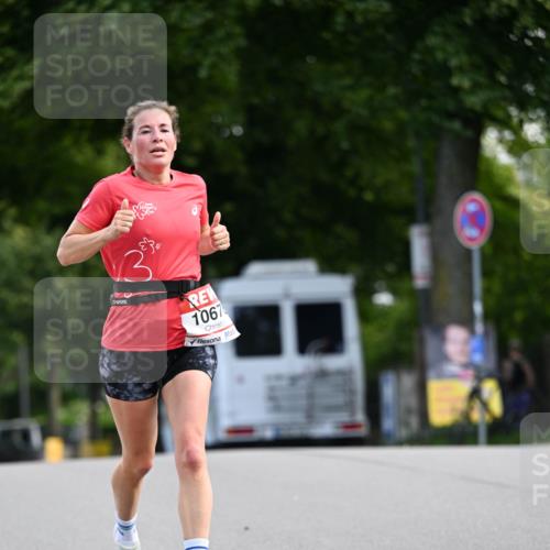 08.06.2024 - REWE Women's Run Dr. Thomas Lammeyer http://msf.ph/oto/6247027 09.06.2024 09:34:21 Laufen 3, 1067 meine-sportfotos.de