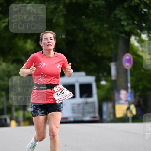 08.06.2024 - REWE Women's Run Dr. Thomas Lammeyer http://msf.ph/oto/6247028 09.06.2024 09:34:21 Laufen 10676 meine-sportfotos.de