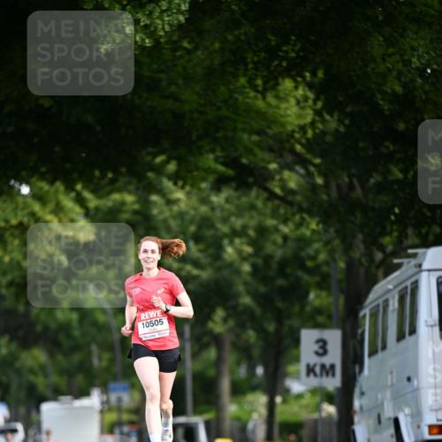 08.06.2024 - REWE Women's Run Dr. Thomas Lammeyer http://msf.ph/oto/6247036 09.06.2024 09:34:30 Laufen 10505, 3, 1 meine-sportfotos.de