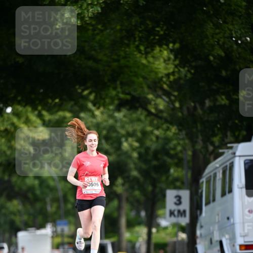08.06.2024 - REWE Women's Run Dr. Thomas Lammeyer http://msf.ph/oto/6247039 09.06.2024 09:34:30 Laufen 0505, 3 meine-sportfotos.de
