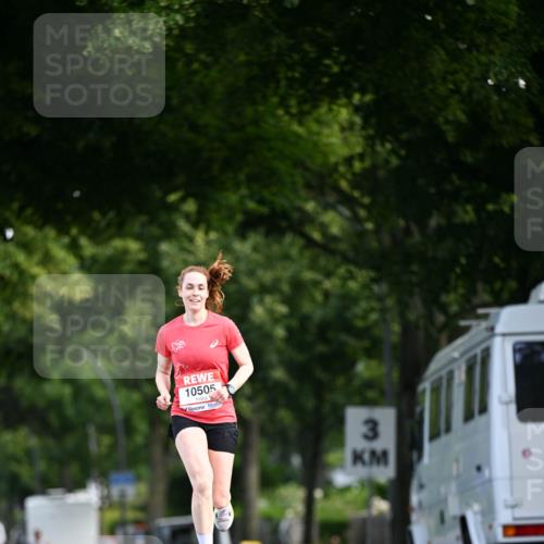 08.06.2024 - REWE Women's Run Dr. Thomas Lammeyer http://msf.ph/oto/6247042 09.06.2024 09:34:30 Laufen 10505, 3 meine-sportfotos.de