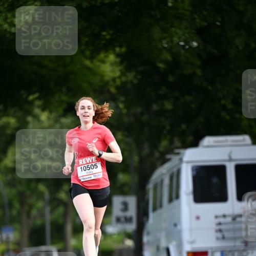 08.06.2024 - REWE Women's Run Dr. Thomas Lammeyer http://msf.ph/oto/6247052 09.06.2024 09:34:32 Laufen 10505 meine-sportfotos.de
