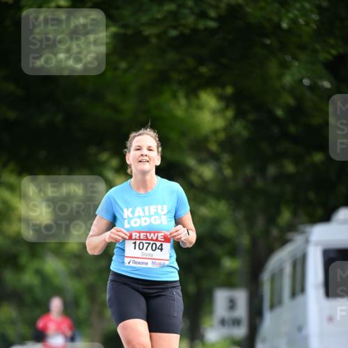 08.06.2024 - REWE Women's Run Dr. Thomas Lammeyer http://msf.ph/oto/6247069 09.06.2024 09:34:45 Laufen 10704 meine-sportfotos.de