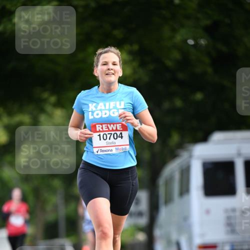 08.06.2024 - REWE Women's Run Dr. Thomas Lammeyer http://msf.ph/oto/6247073 09.06.2024 09:34:45 Laufen 10704 meine-sportfotos.de