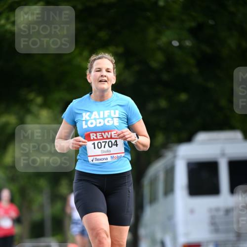 08.06.2024 - REWE Women's Run Dr. Thomas Lammeyer http://msf.ph/oto/6247074 09.06.2024 09:34:45 Laufen 10704 meine-sportfotos.de