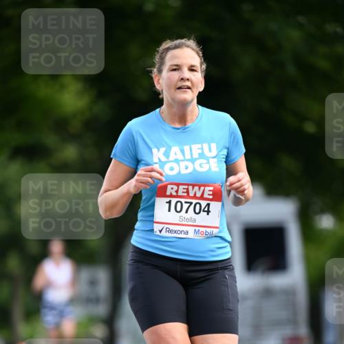 08.06.2024 - REWE Women's Run Dr. Thomas Lammeyer http://msf.ph/oto/6247080 09.06.2024 09:34:46 Laufen 10704 meine-sportfotos.de