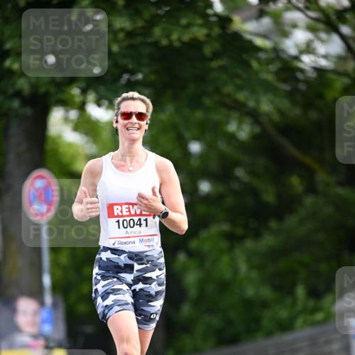 08.06.2024 - REWE Women's Run Dr. Thomas Lammeyer http://msf.ph/oto/6247095 09.06.2024 09:34:53 Laufen 10041 meine-sportfotos.de