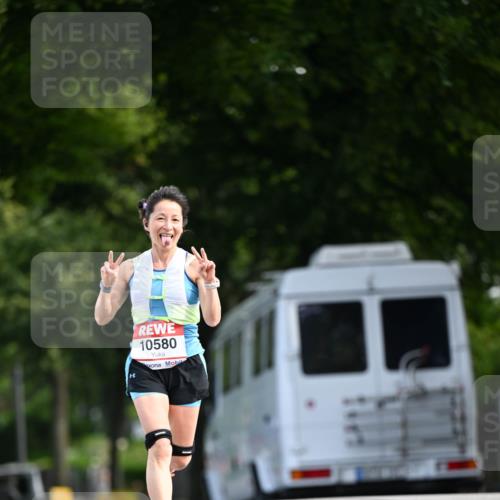 08.06.2024 - REWE Women's Run Dr. Thomas Lammeyer http://msf.ph/oto/6247112 09.06.2024 09:34:58 Laufen 10580 meine-sportfotos.de