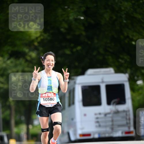 08.06.2024 - REWE Women's Run Dr. Thomas Lammeyer http://msf.ph/oto/6247113 09.06.2024 09:34:58 Laufen 10580 meine-sportfotos.de