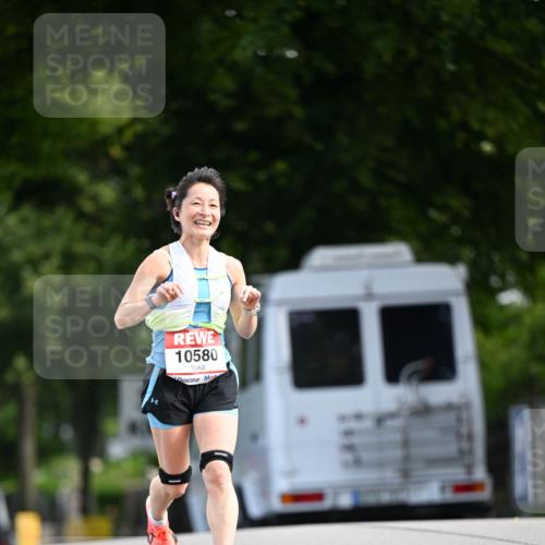 08.06.2024 - REWE Women's Run Dr. Thomas Lammeyer http://msf.ph/oto/6247114 09.06.2024 09:34:58 Laufen 10580 meine-sportfotos.de