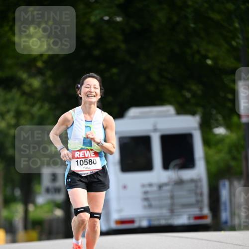 08.06.2024 - REWE Women's Run Dr. Thomas Lammeyer http://msf.ph/oto/6247115 09.06.2024 09:34:58 Laufen 10580 meine-sportfotos.de