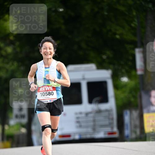 08.06.2024 - REWE Women's Run Dr. Thomas Lammeyer http://msf.ph/oto/6247116 09.06.2024 09:34:58 Laufen 10580 meine-sportfotos.de