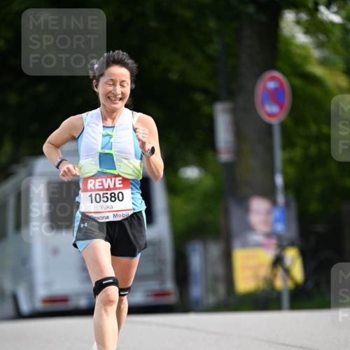 08.06.2024 - REWE Women's Run Dr. Thomas Lammeyer http://msf.ph/oto/6247120 09.06.2024 09:34:59 Laufen 10580 meine-sportfotos.de