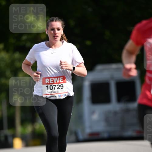 08.06.2024 - REWE Women's Run Dr. Thomas Lammeyer http://msf.ph/oto/6247216 09.06.2024 09:35:35 Laufen 10729 meine-sportfotos.de