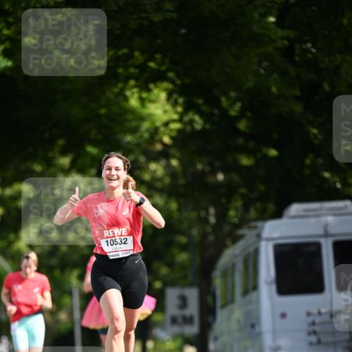 08.06.2024 - REWE Women's Run Dr. Thomas Lammeyer http://msf.ph/oto/6247223 09.06.2024 09:35:40 Laufen 10532 meine-sportfotos.de