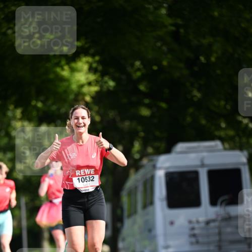 08.06.2024 - REWE Women's Run Dr. Thomas Lammeyer http://msf.ph/oto/6247227 09.06.2024 09:35:41 Laufen 10532 meine-sportfotos.de