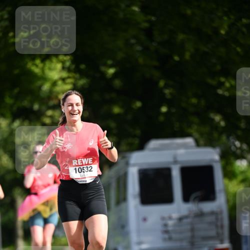 08.06.2024 - REWE Women's Run Dr. Thomas Lammeyer http://msf.ph/oto/6247230 09.06.2024 09:35:41 Laufen 10532 meine-sportfotos.de