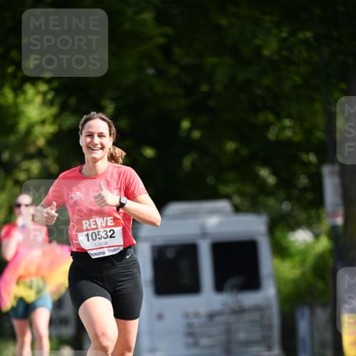 08.06.2024 - REWE Women's Run Dr. Thomas Lammeyer http://msf.ph/oto/6247233 09.06.2024 09:35:42 Laufen 10532 meine-sportfotos.de