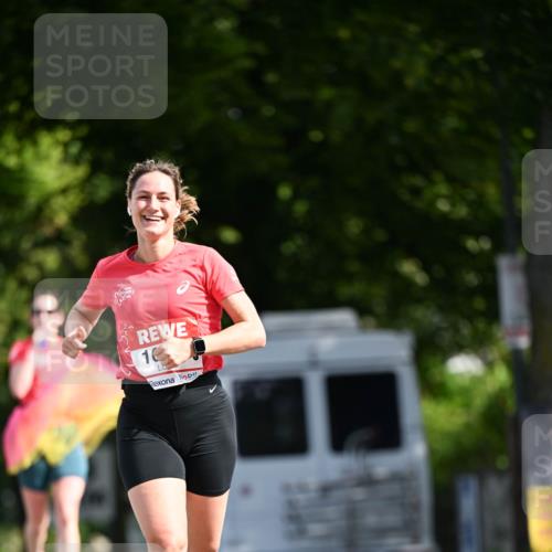 08.06.2024 - REWE Women's Run Dr. Thomas Lammeyer http://msf.ph/oto/6247234 09.06.2024 09:35:42 Laufen 10 meine-sportfotos.de