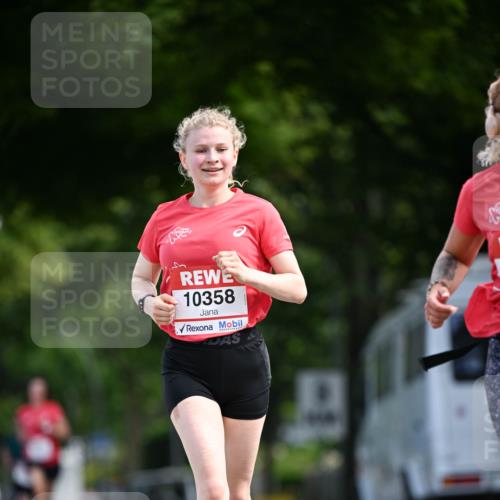 08.06.2024 - REWE Women's Run Dr. Thomas Lammeyer http://msf.ph/oto/6247351 09.06.2024 09:36:46 Laufen 10358 meine-sportfotos.de