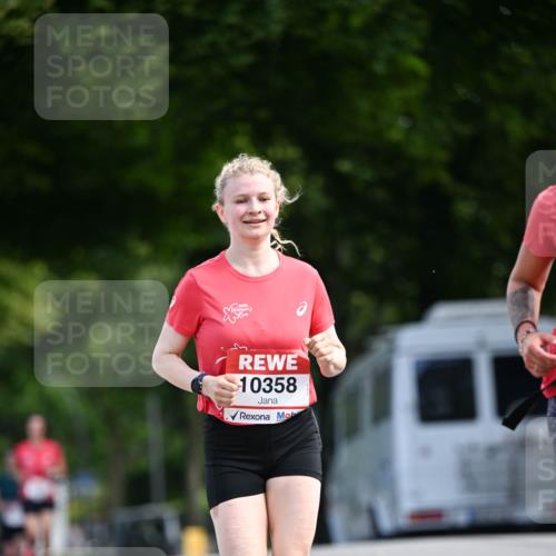 08.06.2024 - REWE Women's Run Dr. Thomas Lammeyer http://msf.ph/oto/6247353 09.06.2024 09:36:46 Laufen 10358 meine-sportfotos.de