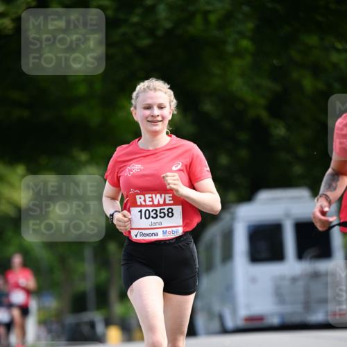 08.06.2024 - REWE Women's Run Dr. Thomas Lammeyer http://msf.ph/oto/6247354 09.06.2024 09:36:47 Laufen 10358 meine-sportfotos.de