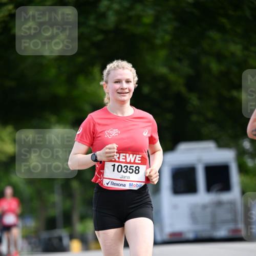 08.06.2024 - REWE Women's Run Dr. Thomas Lammeyer http://msf.ph/oto/6247356 09.06.2024 09:36:47 Laufen 10358 meine-sportfotos.de