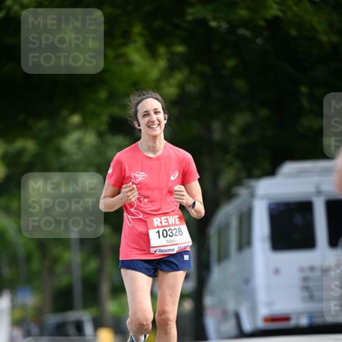 08.06.2024 - REWE Women's Run Dr. Thomas Lammeyer http://msf.ph/oto/6247391 09.06.2024 09:36:58 Laufen 10328 meine-sportfotos.de