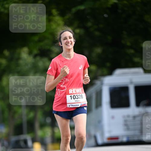 08.06.2024 - REWE Women's Run Dr. Thomas Lammeyer http://msf.ph/oto/6247394 09.06.2024 09:36:58 Laufen 10328 meine-sportfotos.de