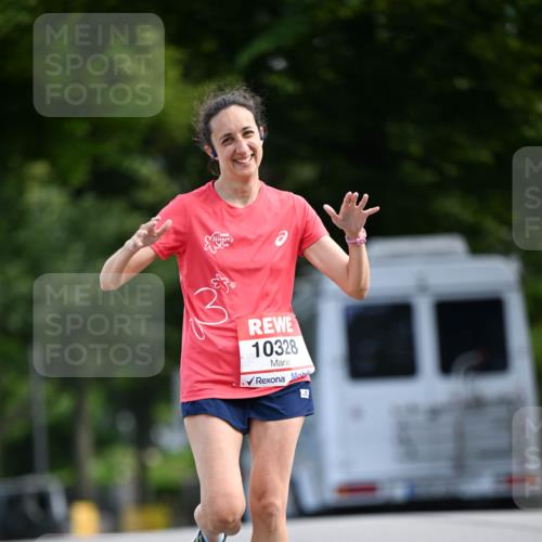08.06.2024 - REWE Women's Run Dr. Thomas Lammeyer http://msf.ph/oto/6247396 09.06.2024 09:36:58 Laufen 10328 meine-sportfotos.de